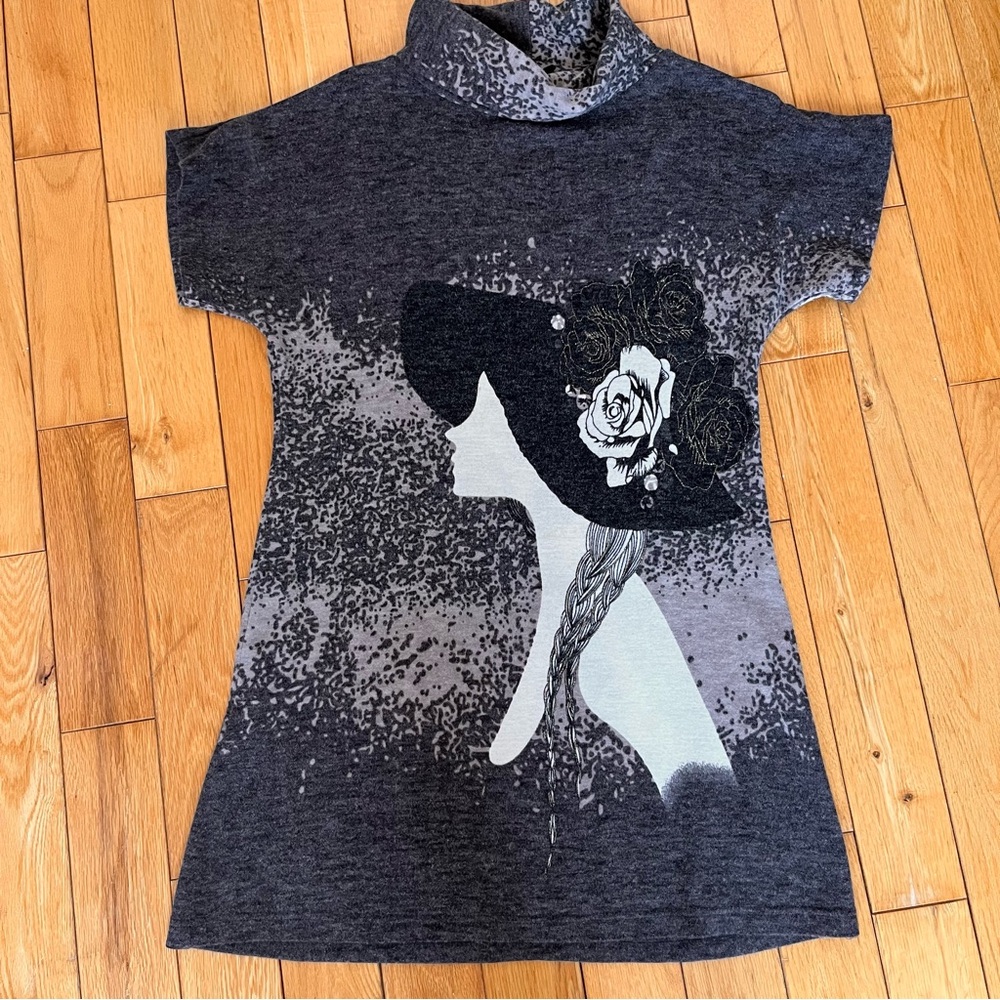 Gray Artistic Graphic Short Sleeve Mini Dress